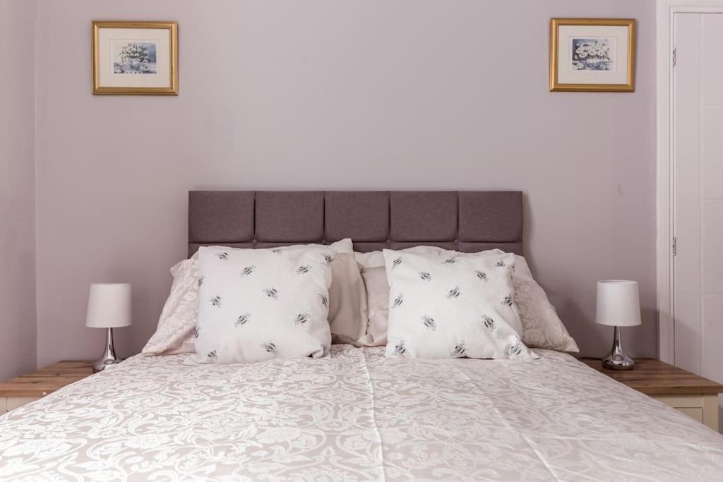 4 Bedroom House, 2 Min Walk From Station Londres Exterior foto