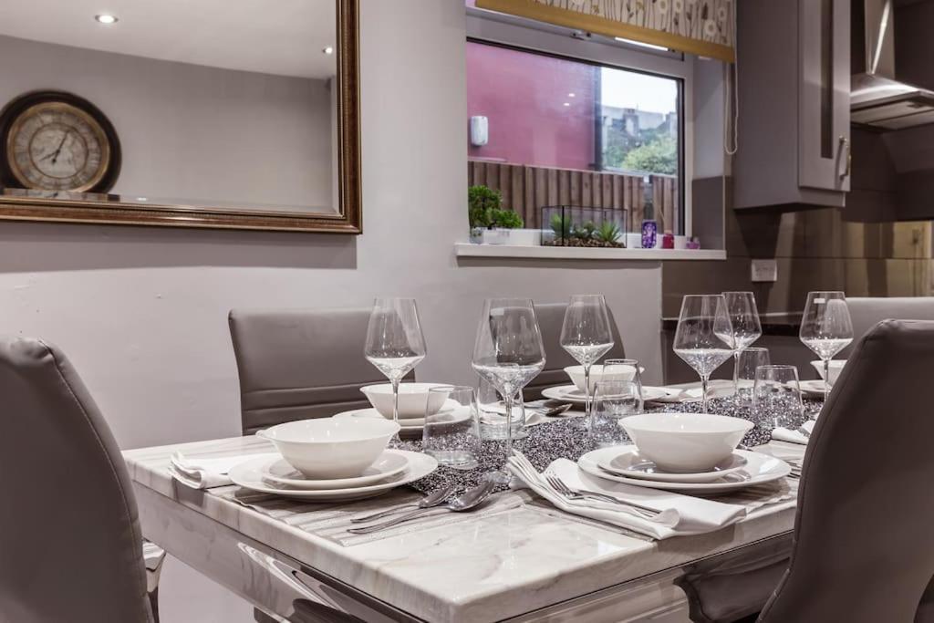 4 Bedroom House, 2 Min Walk From Station Londres Exterior foto